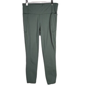 Lululemom Women's Size 6 Final Lap‎ Crop 23” in Evergreen